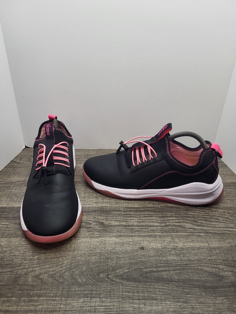 Clove Classic Nurse Healthcare Black Pink Shoe Sneakers Women's 10.5